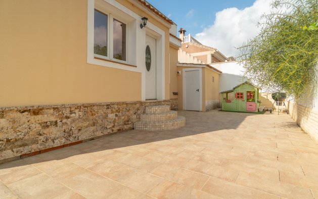 Resale - Villa - Pilar de la Horadada - Pinar de Campoverde
