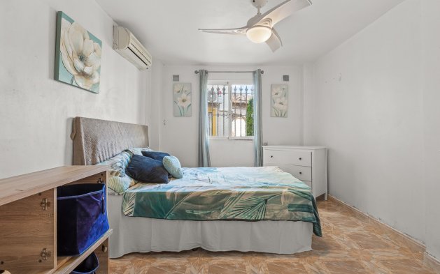 Odsprzedaż - Villa - Orihuela Costa - Playa Flamenca