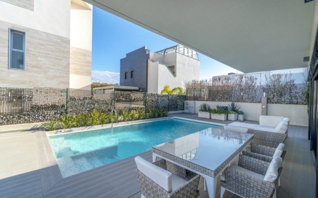 Reventa - Villa - Orihuela Costa - Aguamarina