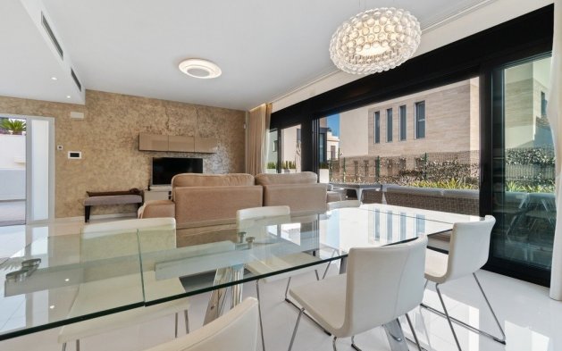 Reventa - Villa - Orihuela Costa - Aguamarina