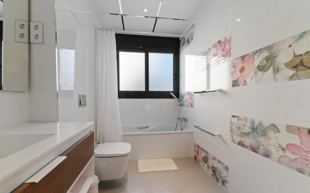 Reventa - Villa - Orihuela Costa - Aguamarina