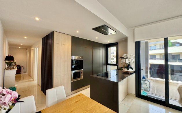 Resale - Apartment / flat - Orihuela Costa - Punta Prima