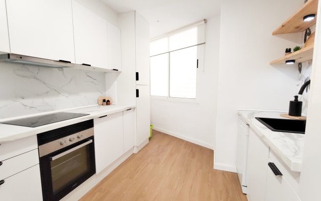 Resale - Apartment / flat - Orihuela Costa - La Zenia