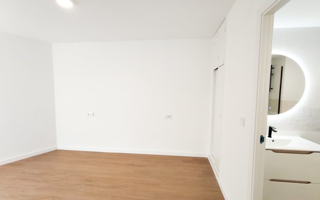 Resale - Apartment / flat - Orihuela Costa - La Zenia