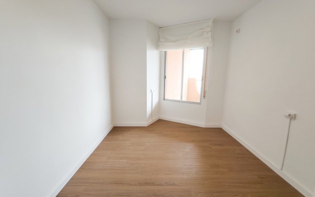 Resale - Apartment / flat - Orihuela Costa - La Zenia