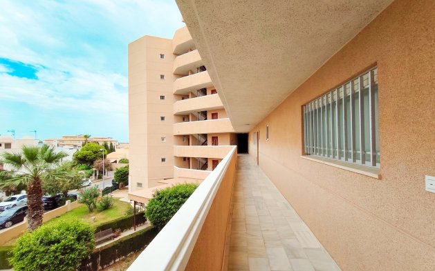 Resale - Apartment / flat - Orihuela Costa - La Zenia