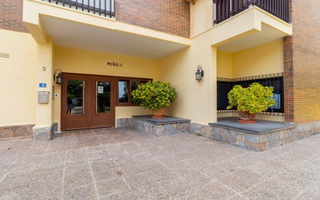Resale - Apartment / flat - Orihuela Costa - Campoamor