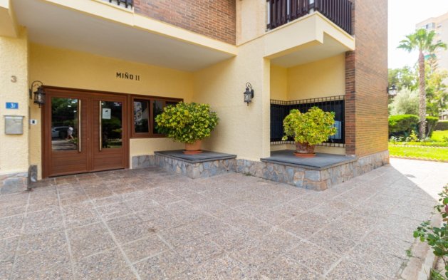 Resale - Apartment / flat - Orihuela Costa - Campoamor