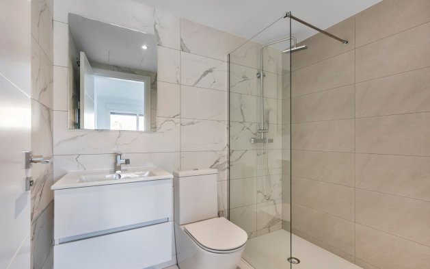 Resale - Apartment / flat - Torrevieja - Punta Prima