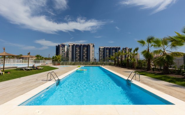 Resale - Apartment / flat - Torrevieja - Punta Prima