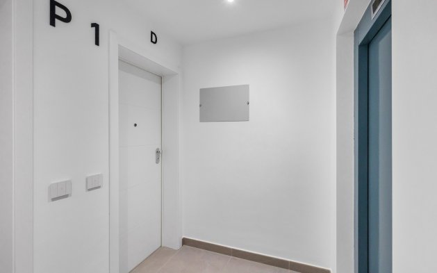 Resale - Apartment / flat - Torrevieja - Punta Prima