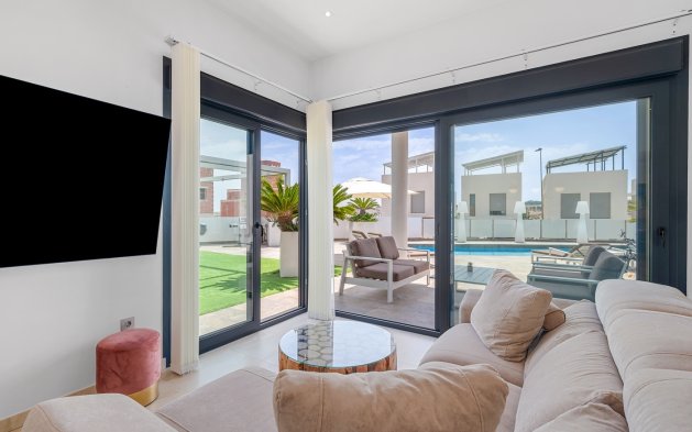 Begagnad - Villa - Orihuela Costa - Villamartín