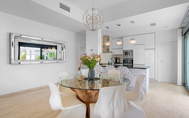 Begagnad - Villa - Orihuela Costa - Villamartín