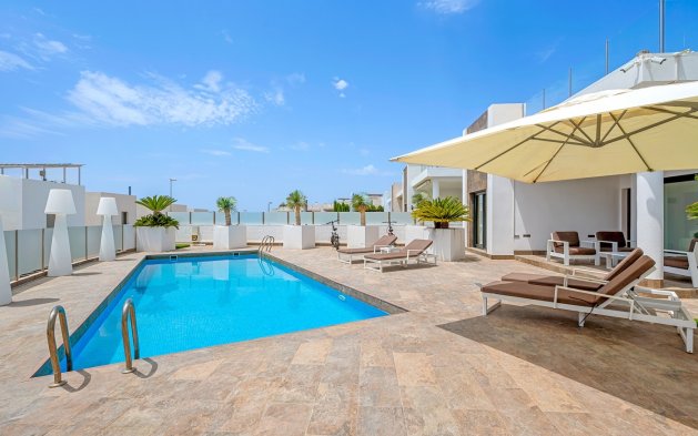 Begagnad - Villa - Orihuela Costa - Villamartín
