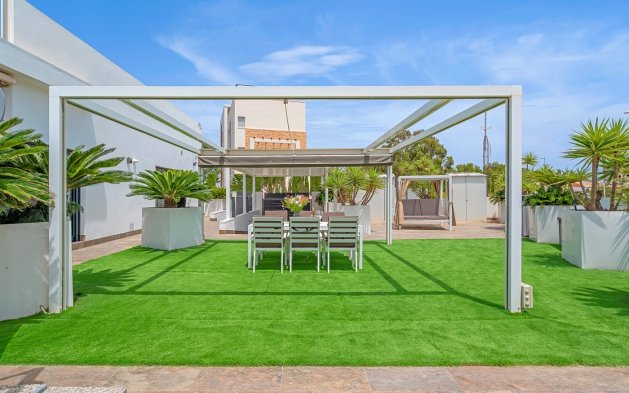 Begagnad - Villa - Orihuela Costa - Villamartín