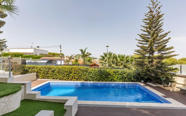 Resale - Villa - Torrevieja - Los Balcones