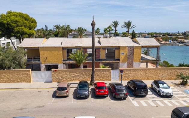 Återförsäljning - Villa - Orihuela Costa - Cabo roig - La Zenia
