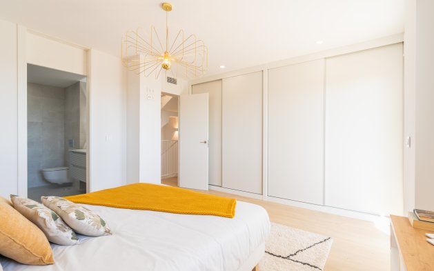 Nowy budynek - Kamienica - La Nucía