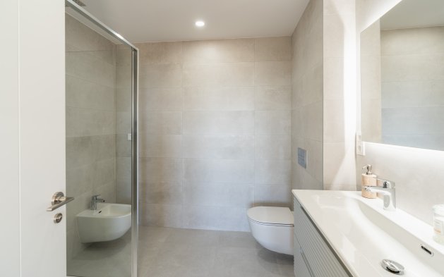 Nowy budynek - Kamienica - La Nucía