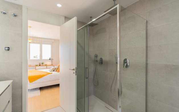 Nowy budynek - Kamienica - La Nucía