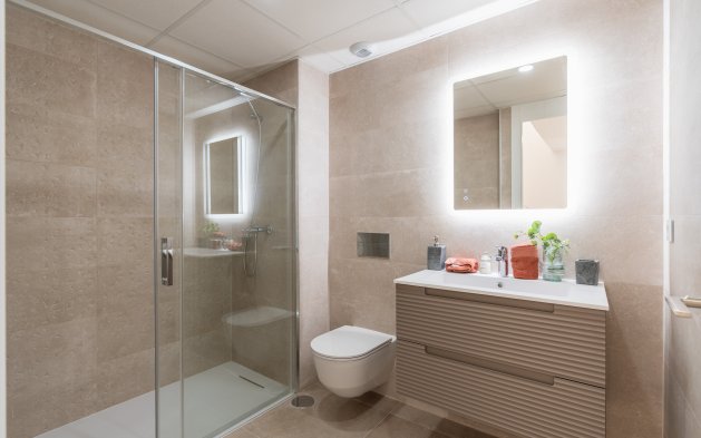 Nowy budynek - Kamienica - La Nucía