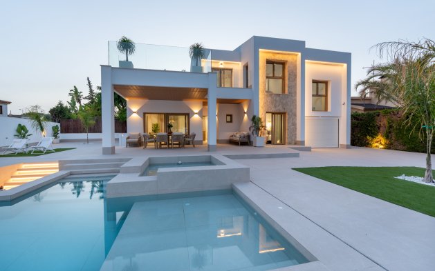 Obra nueva - Villa - Orihuela Costa