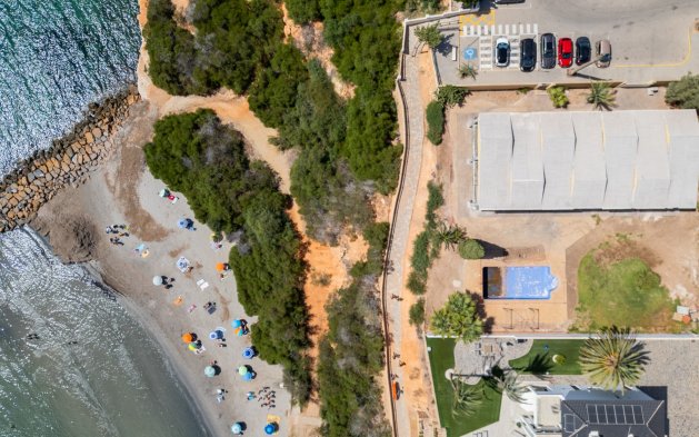 Återförsäljning - Villa - Orihuela Costa - Cabo roig - La Zenia