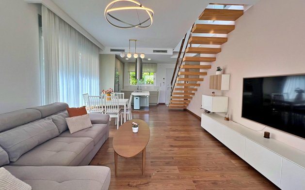 Reventa - Villa - Pilar de la Horadada - Pueblo Latino