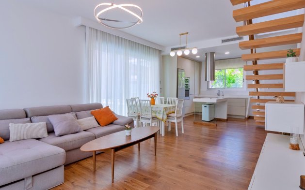 Reventa - Villa - Pilar de la Horadada - Pueblo Latino