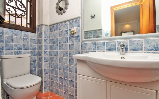 Odsprzedaż - Mieszkanie w bloku - Torrevieja - Punta Prima