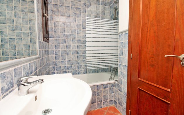 Odsprzedaż - Mieszkanie w bloku - Torrevieja - Punta Prima