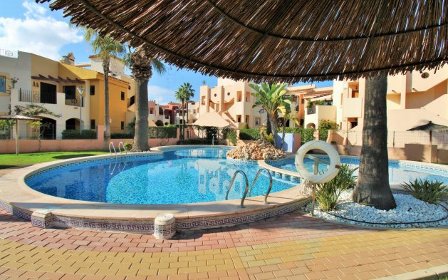 Odsprzedaż - Mieszkanie w bloku - Torrevieja - Punta Prima