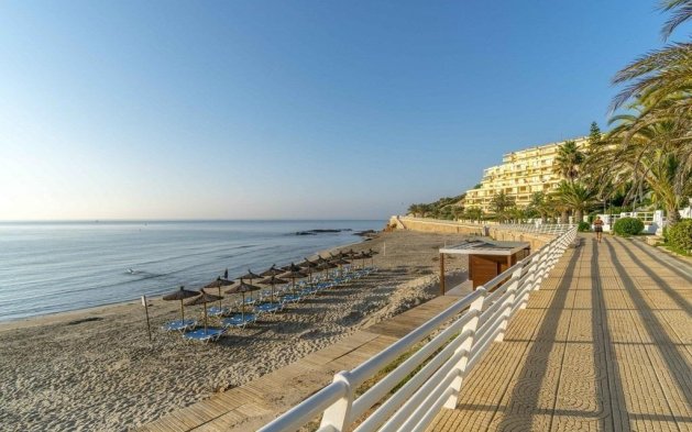 Resale - Townhouse - Orihuela Costa - Campoamor