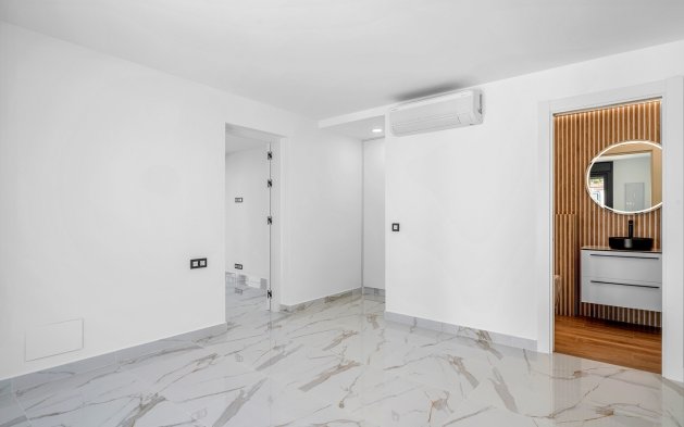 Resale - Villa - Rojales