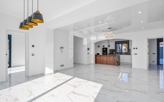 Resale - Villa - Rojales