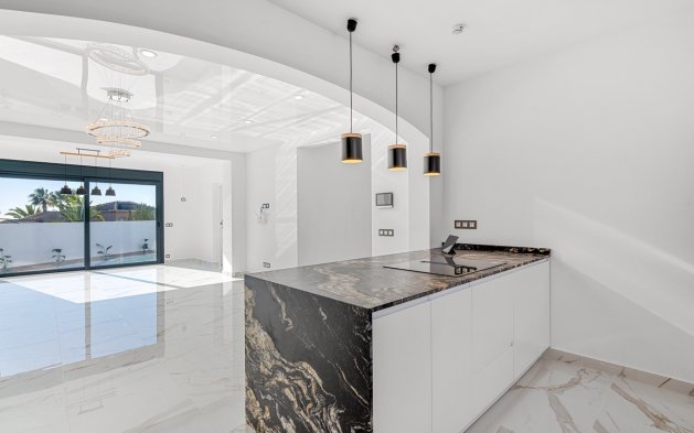 Resale - Villa - Rojales