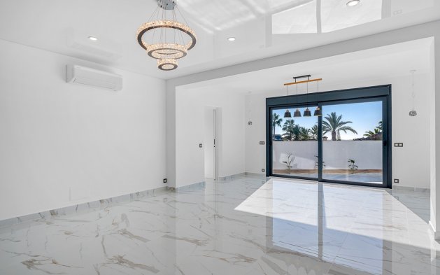 Resale - Villa - Rojales