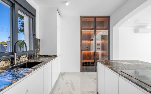 Resale - Villa - Rojales