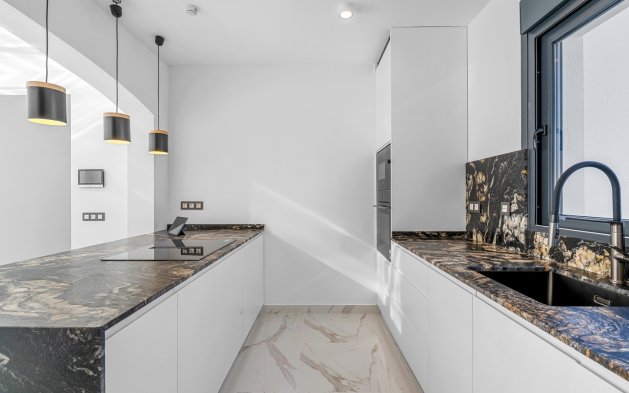Resale - Villa - Rojales