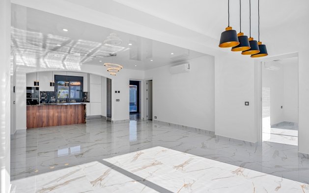 Resale - Villa - Rojales