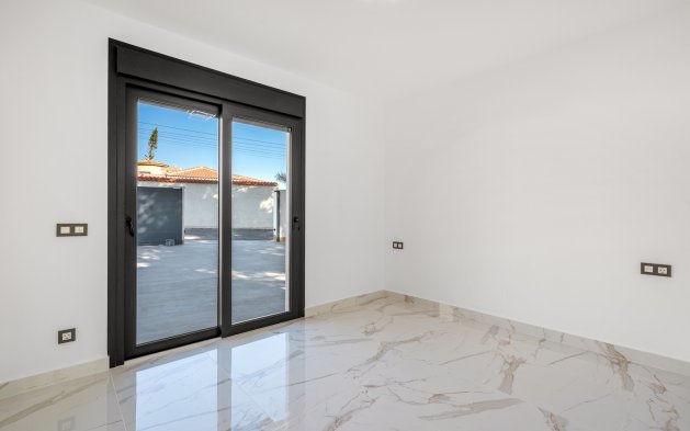 Resale - Villa - Rojales