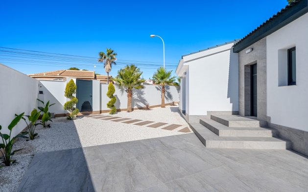 Resale - Villa - Rojales