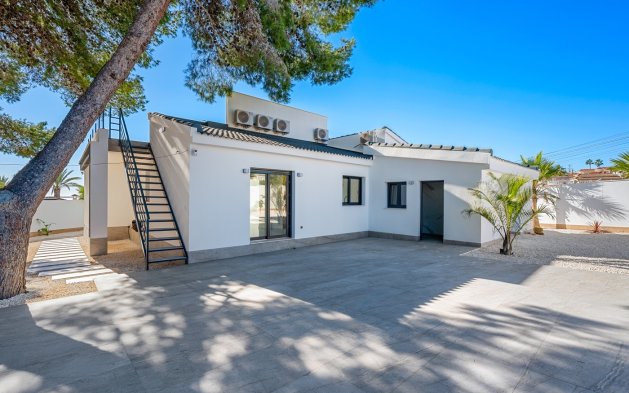 Resale - Villa - Rojales