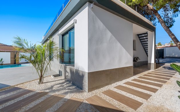 Resale - Villa - Rojales