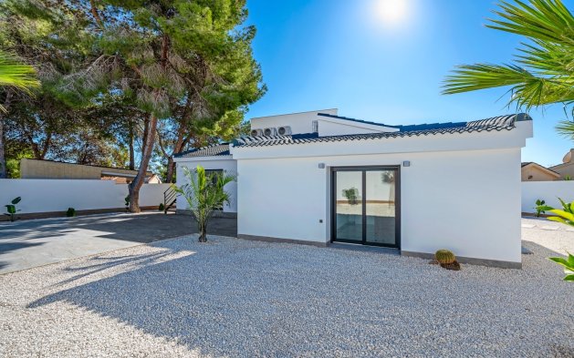 Resale - Villa - Rojales