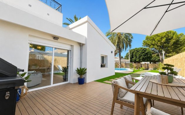 Resale - Villa - Orihuela Costa - Punta Prima