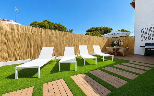 Resale - Villa - Orihuela Costa - Punta Prima