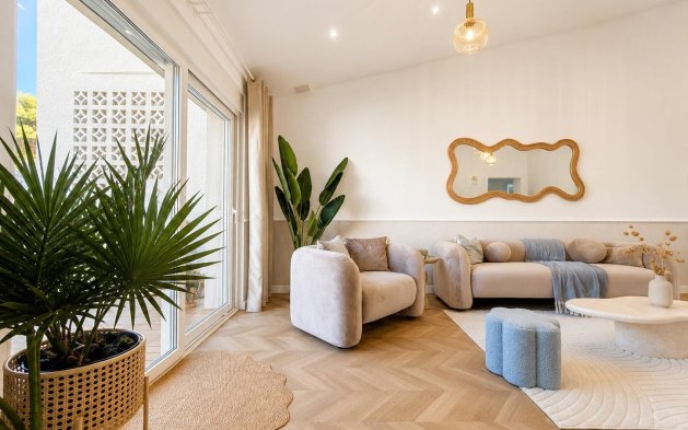 Resale - Villa - Orihuela Costa - Punta Prima
