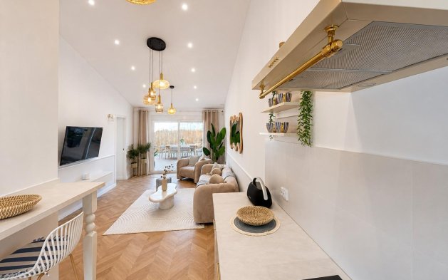 Resale - Villa - Orihuela Costa - Punta Prima