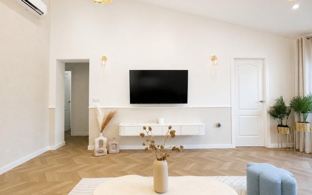 Resale - Villa - Orihuela Costa - Punta Prima